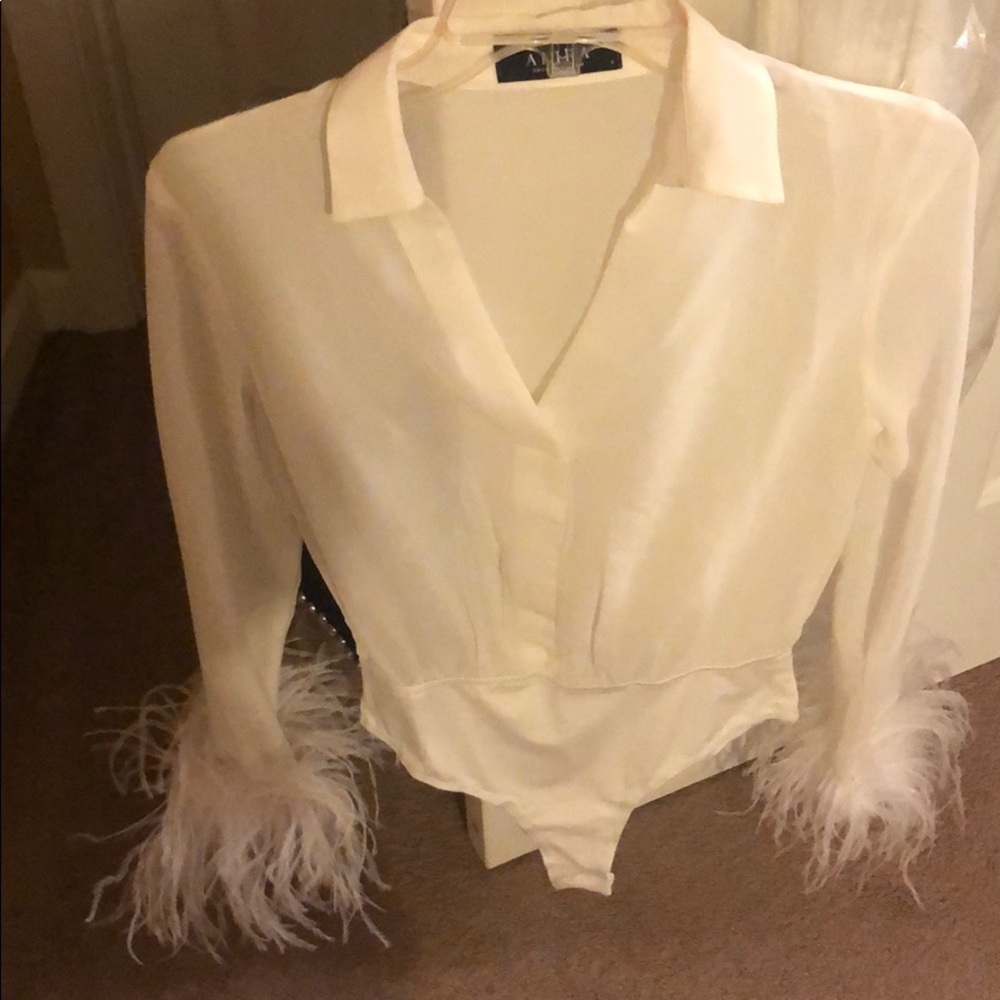 NEVER WORN!! White bodysuit Size Small